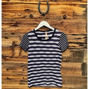BAILEY 44 | Striped Wavy Short Sleeve T-Shirt M